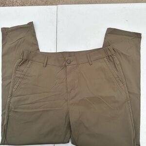 SLIGHTLY USED MEN JACK ARCHER OLIVE GREEN PERFORMANCE PANTS 35”x30”